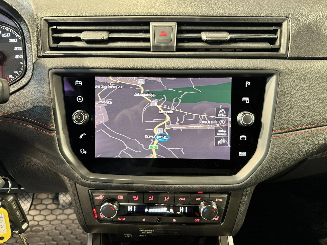 Seat Arona - Zdjęcie 18