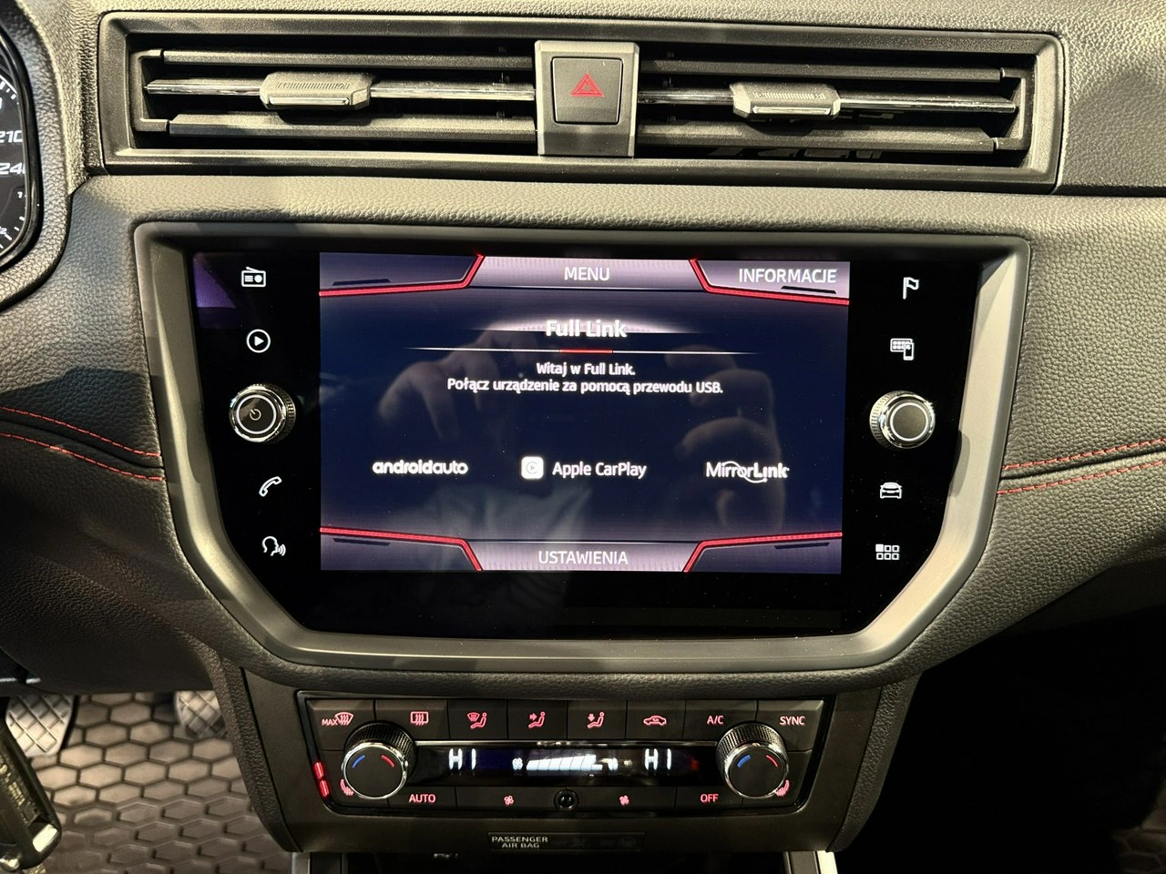 Seat Arona - Zdjęcie 20