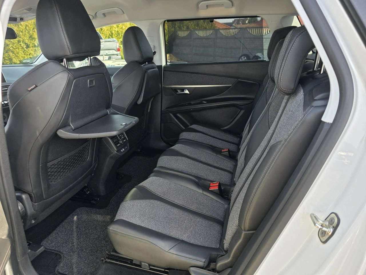 Peugeot 5008 - Zdjęcie 24