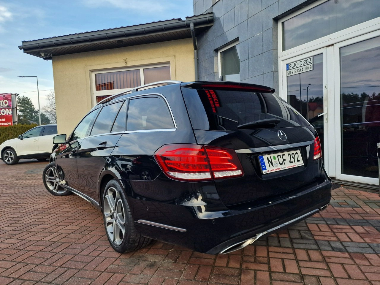 Mercedes E 200 - Zdjęcie 9