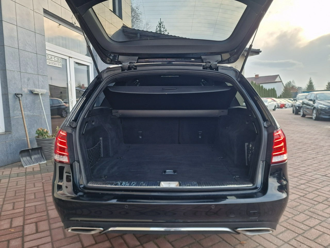 Mercedes E 200 - Zdjęcie 20