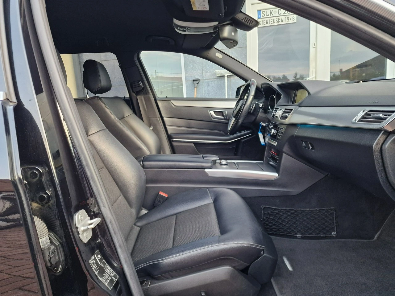 Mercedes E 200 - Zdjęcie 22