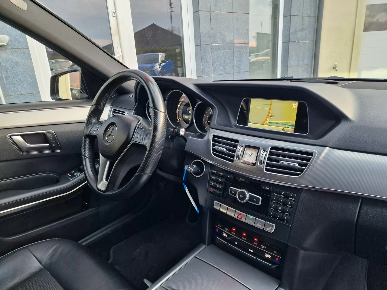 Mercedes E 200 - Zdjęcie 23