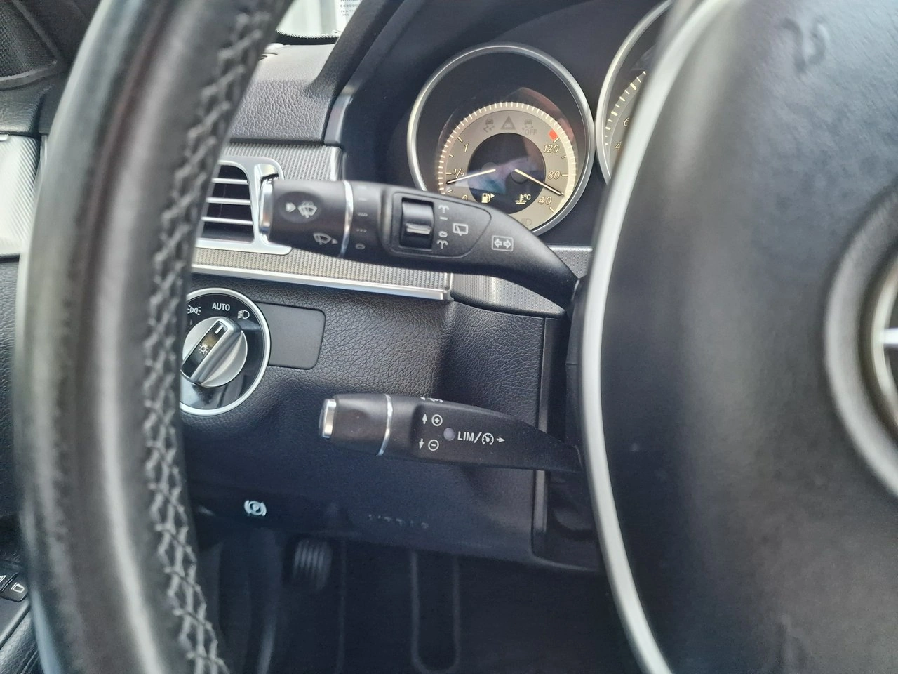 Mercedes E 200 - Zdjęcie 32