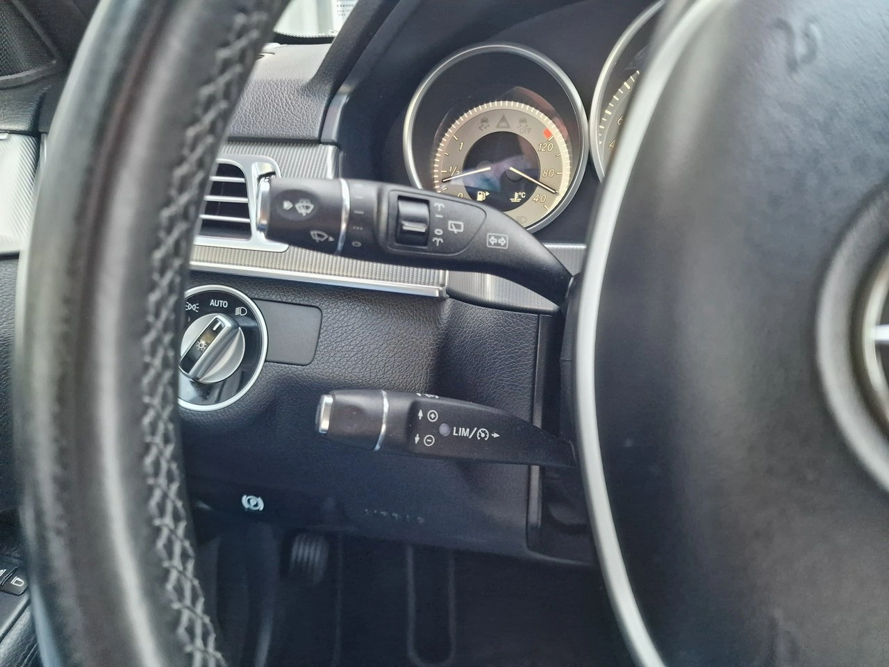 Mercedes E 200 - Zdjęcie 32