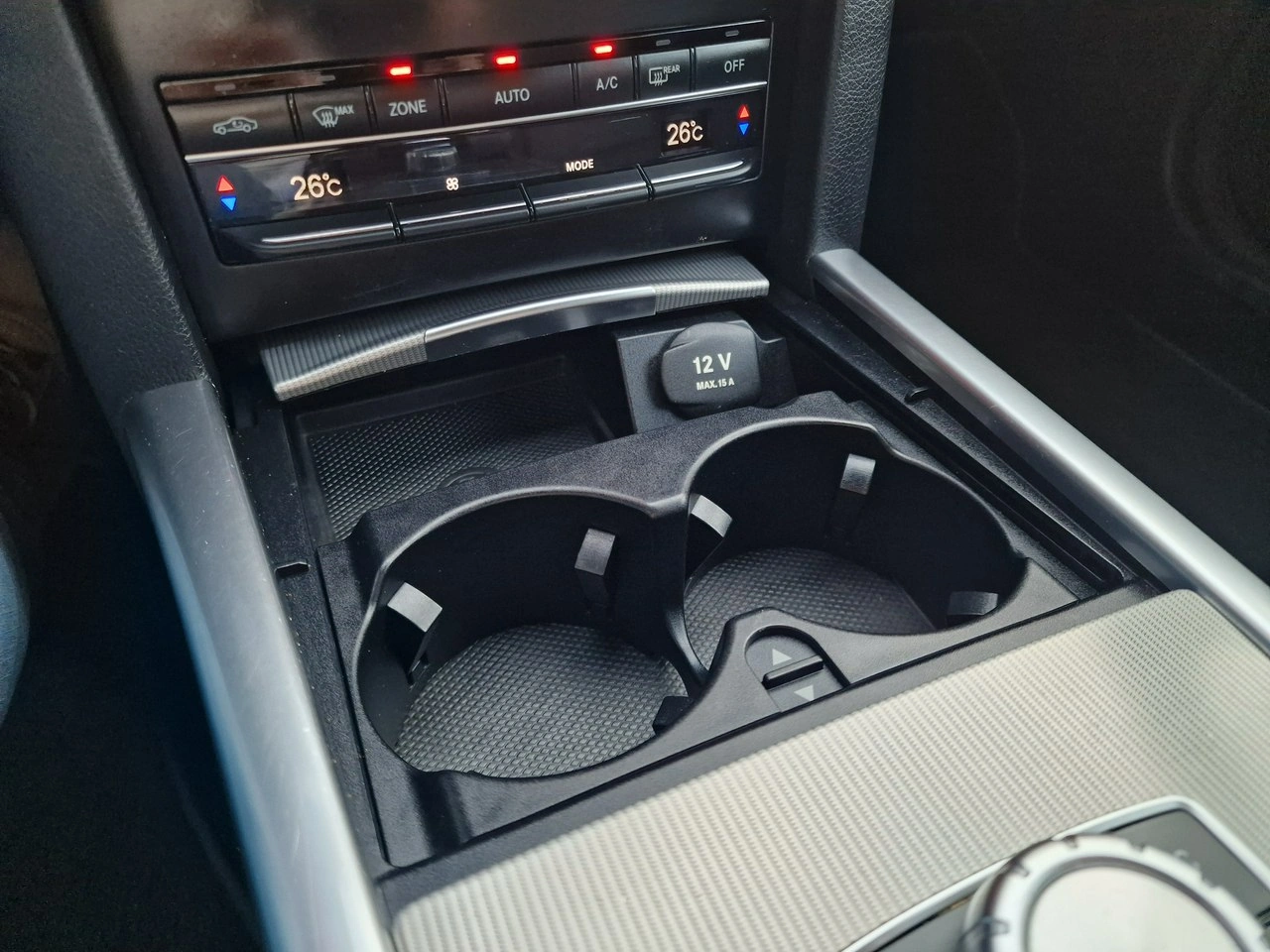 Mercedes E 200 - Zdjęcie 35