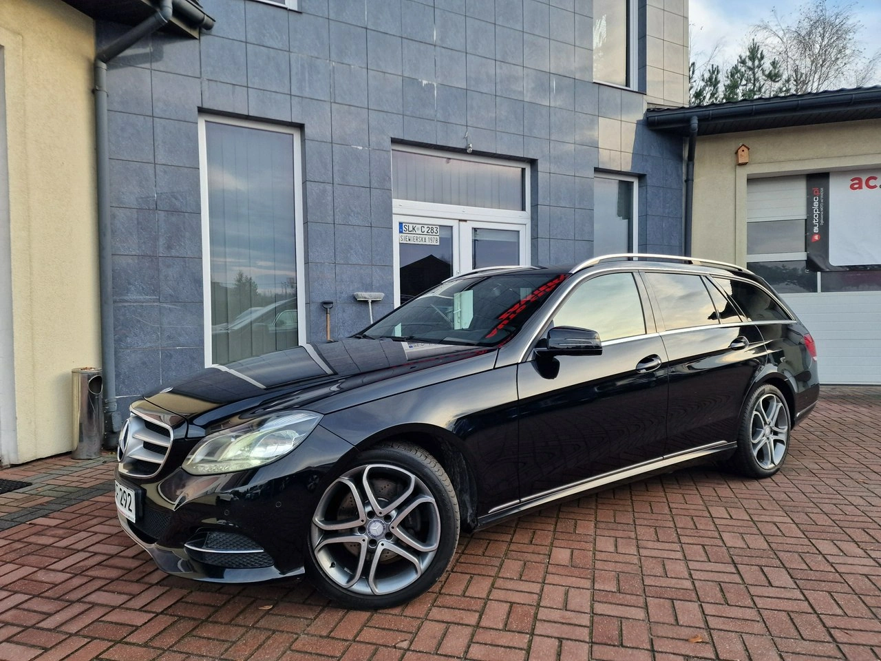 Mercedes E 200 - Zdjęcie 4