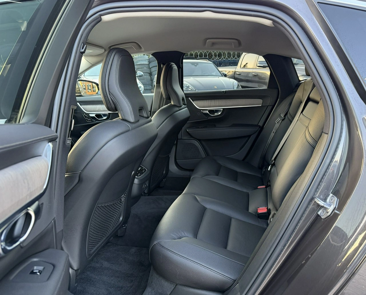 Volvo S90 - Zdjęcie 9