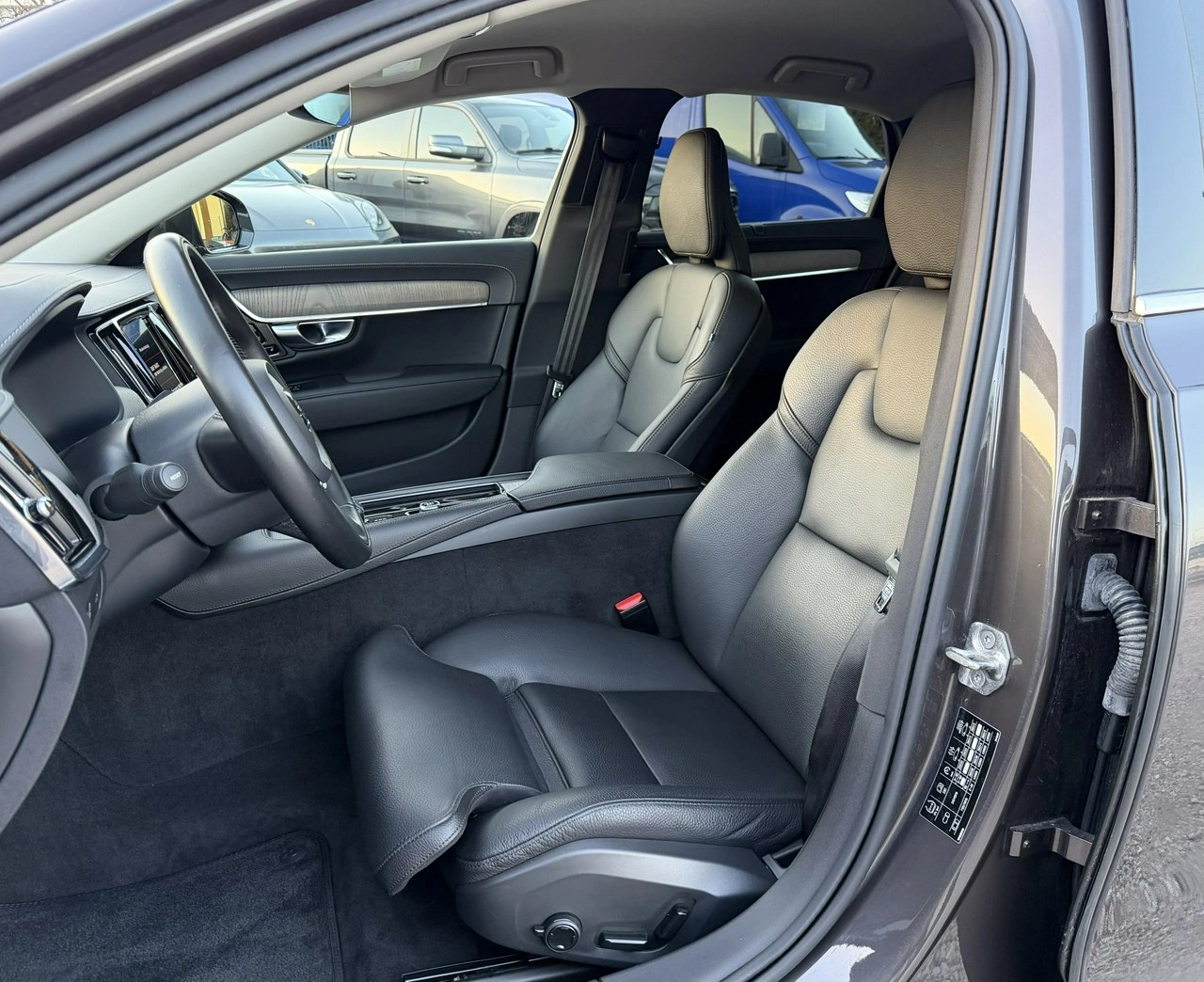 Volvo S90 - Zdjęcie 14