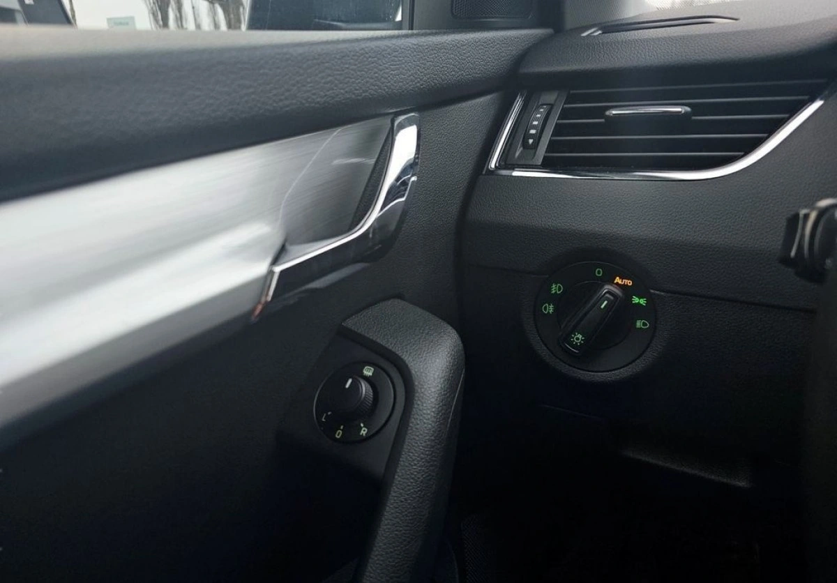 Skoda Octavia - Zdjęcie 12