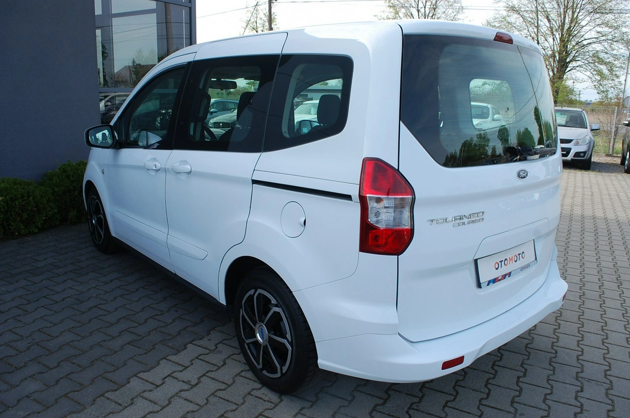Ford Tourneo Courier - Zdjęcie 11