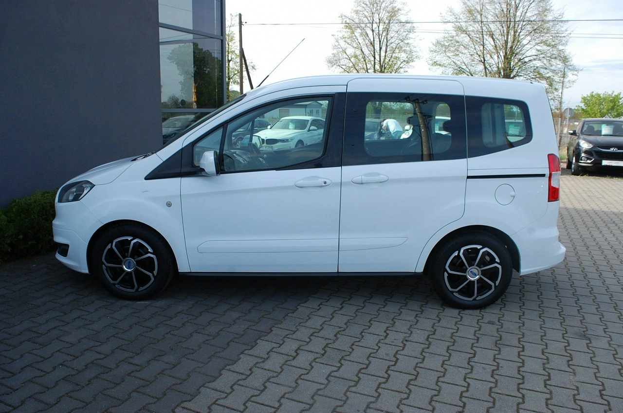 Ford Tourneo Courier - Zdjęcie 14