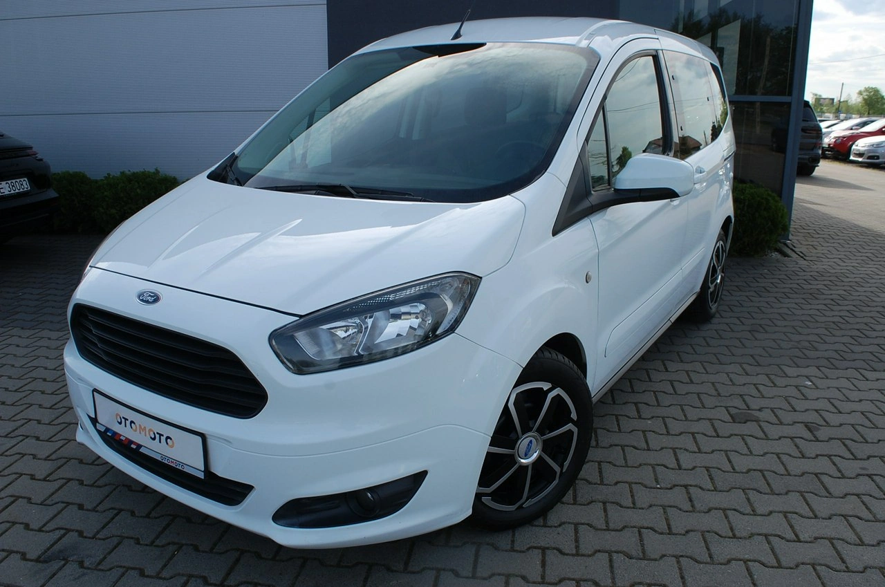 Ford Tourneo Courier - Zdjęcie 1