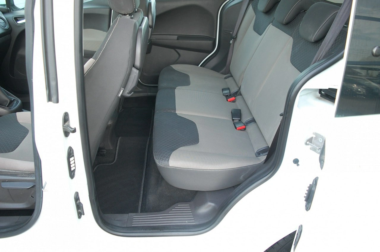 Ford Tourneo Courier - Zdjęcie 23