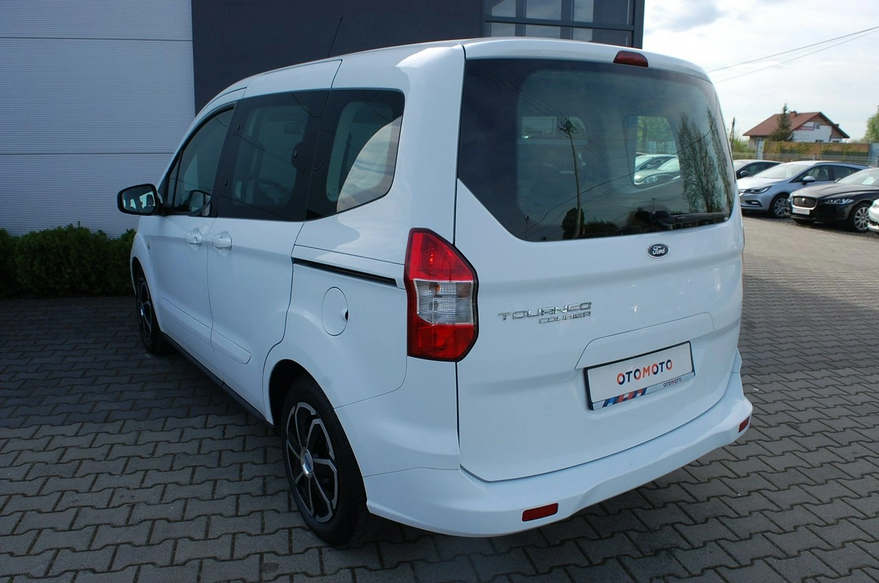 Ford Tourneo Courier - Zdjęcie 2