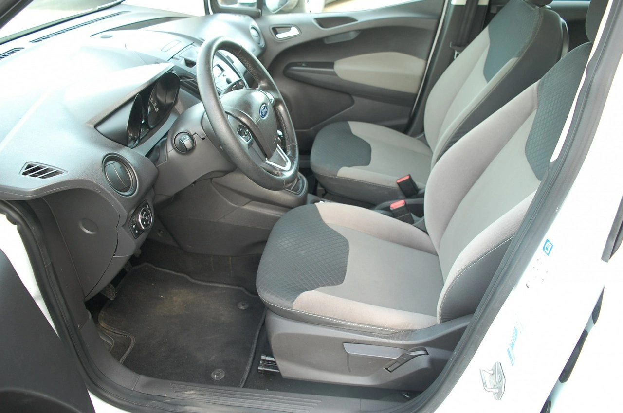 Ford Tourneo Courier - Zdjęcie 4
