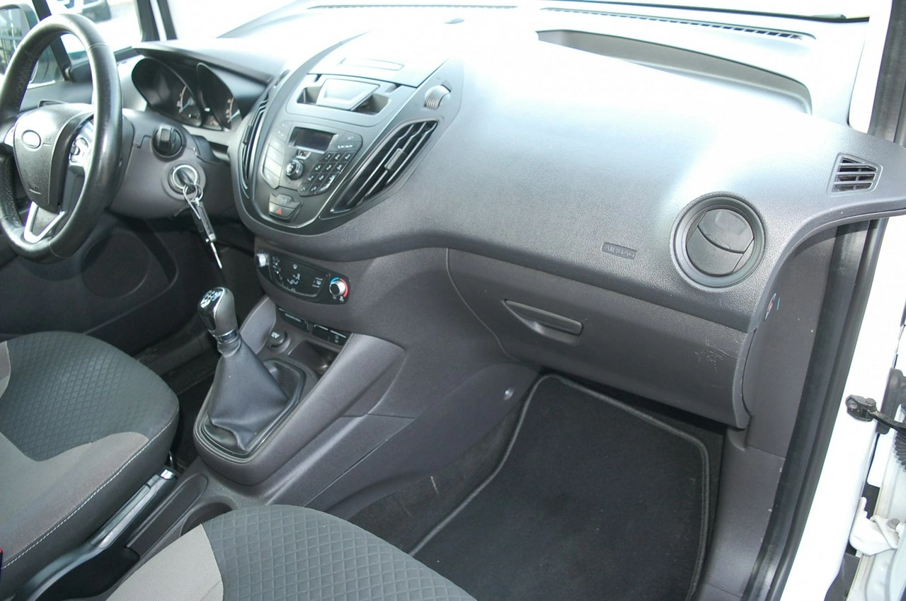 Ford Tourneo Courier - Zdjęcie 6