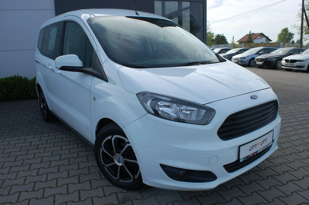 Ford Tourneo Courier - Zdjęcie 8
