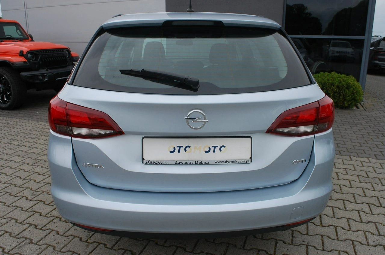 Opel Astra - Zdjęcie 12