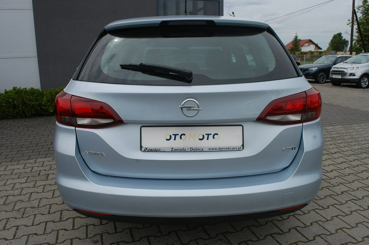 Opel Astra - Zdjęcie 17