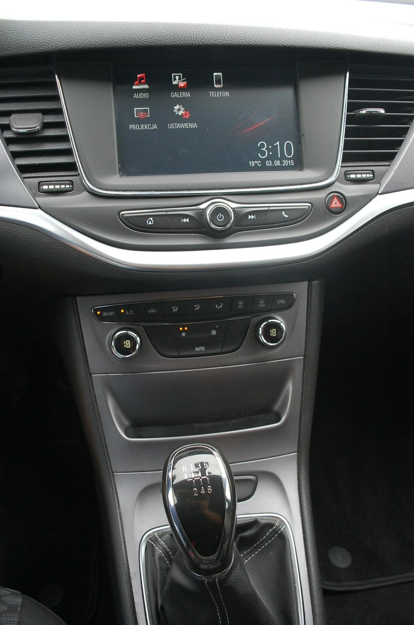 Opel Astra - Zdjęcie 22