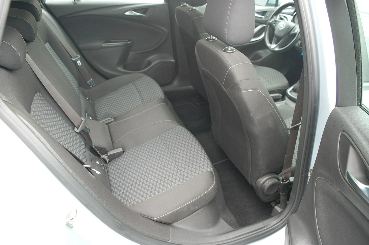 Opel Astra - Zdjęcie 24