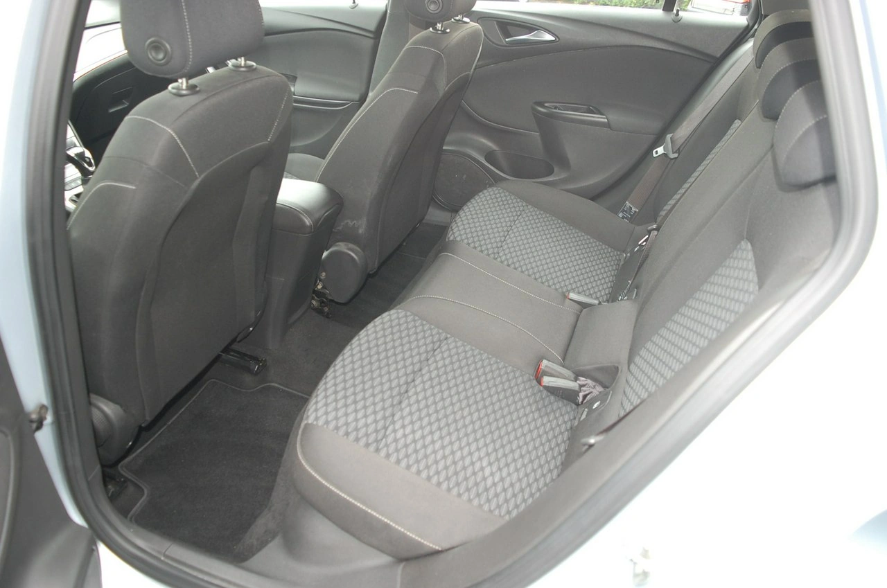 Opel Astra - Zdjęcie 25