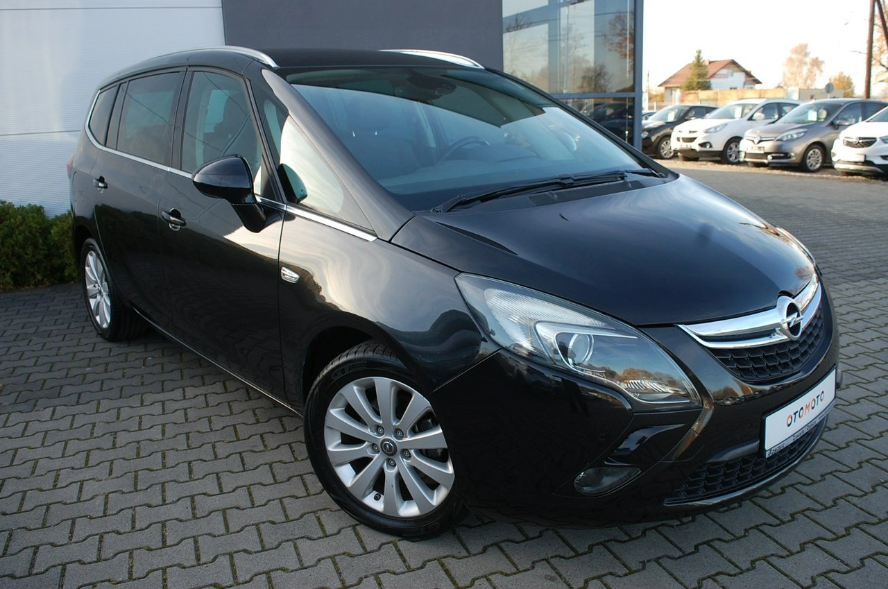 Opel Zafira - Zdjęcie 14