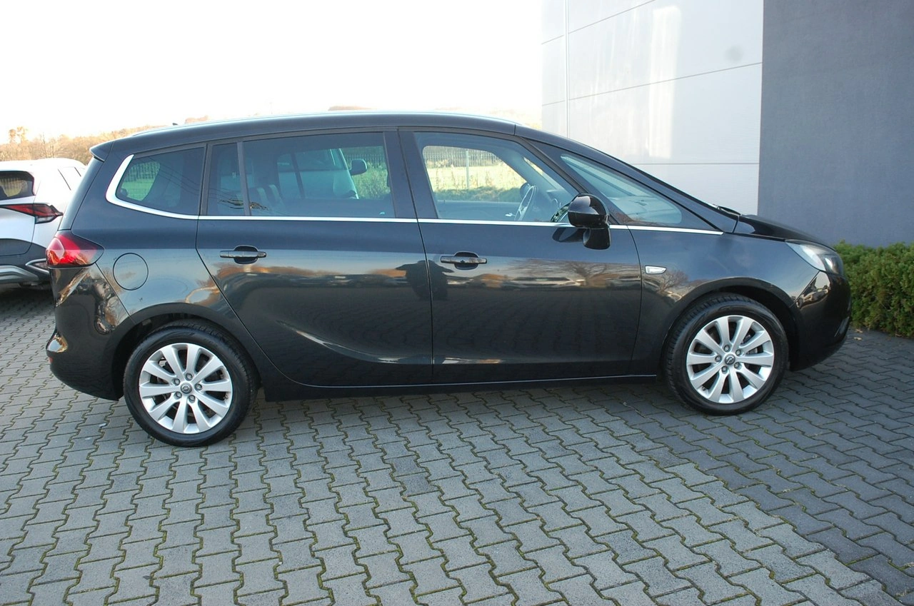 Opel Zafira - Zdjęcie 18