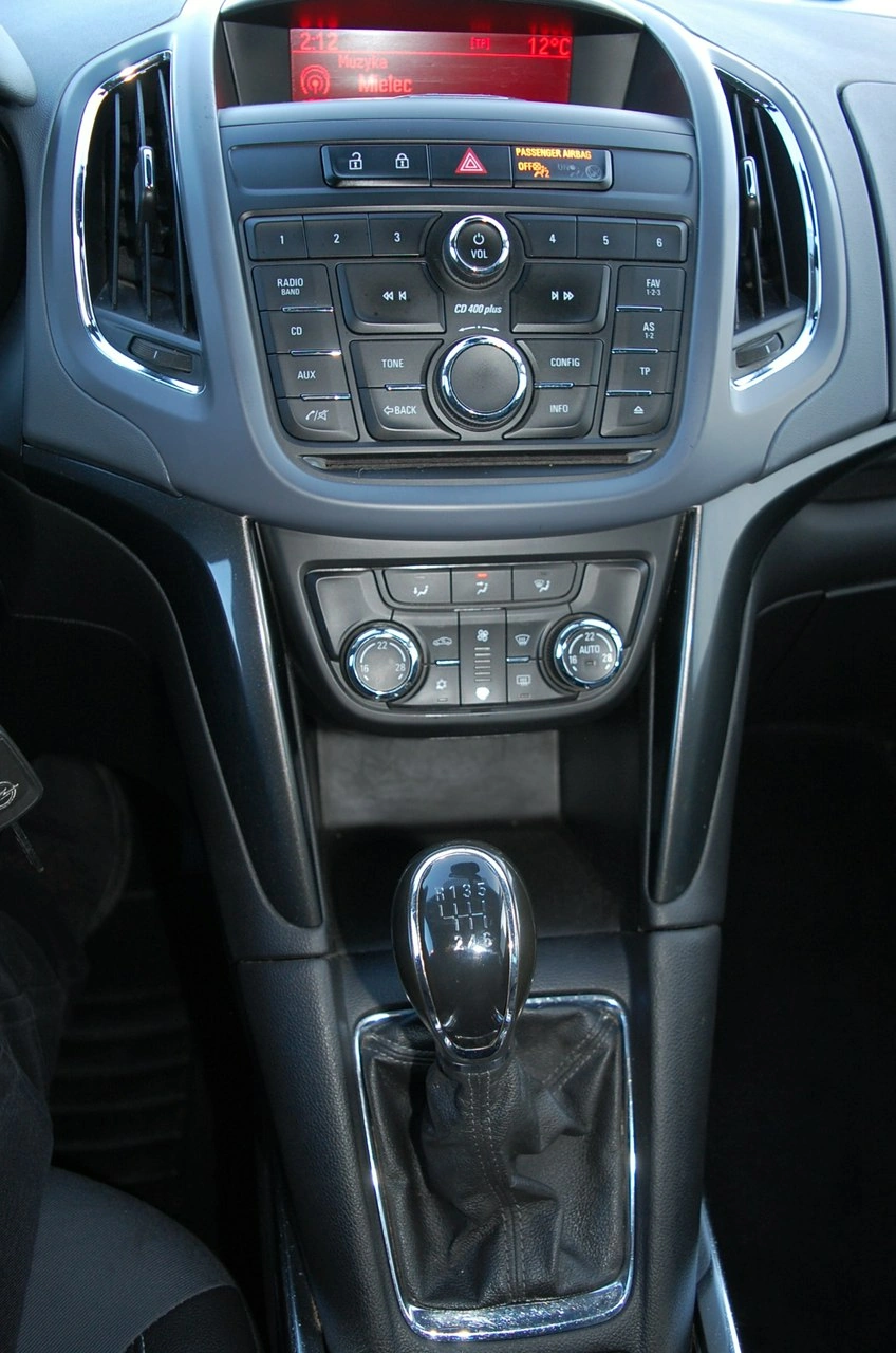 Opel Zafira - Zdjęcie 24