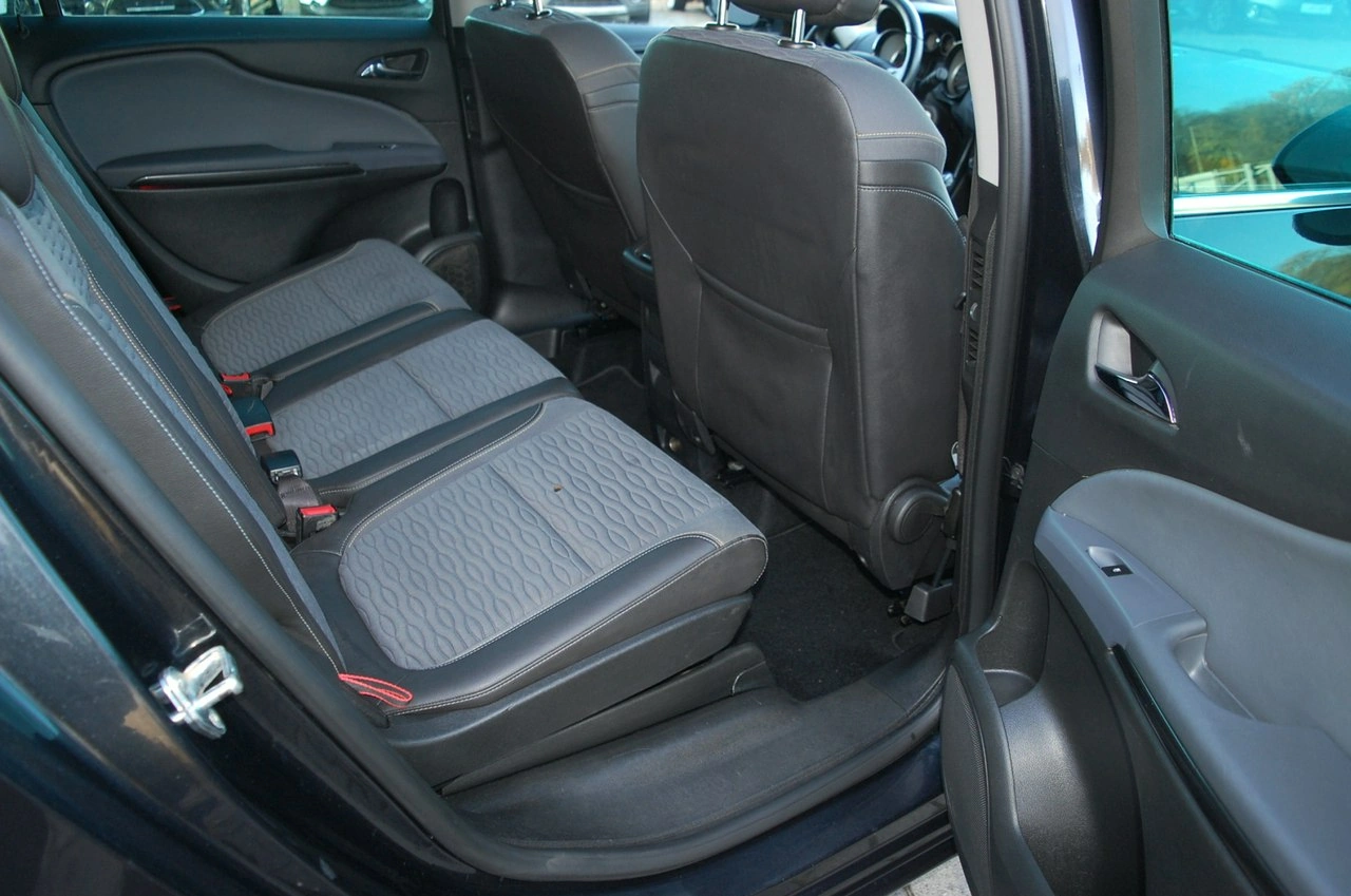 Opel Zafira - Zdjęcie 26