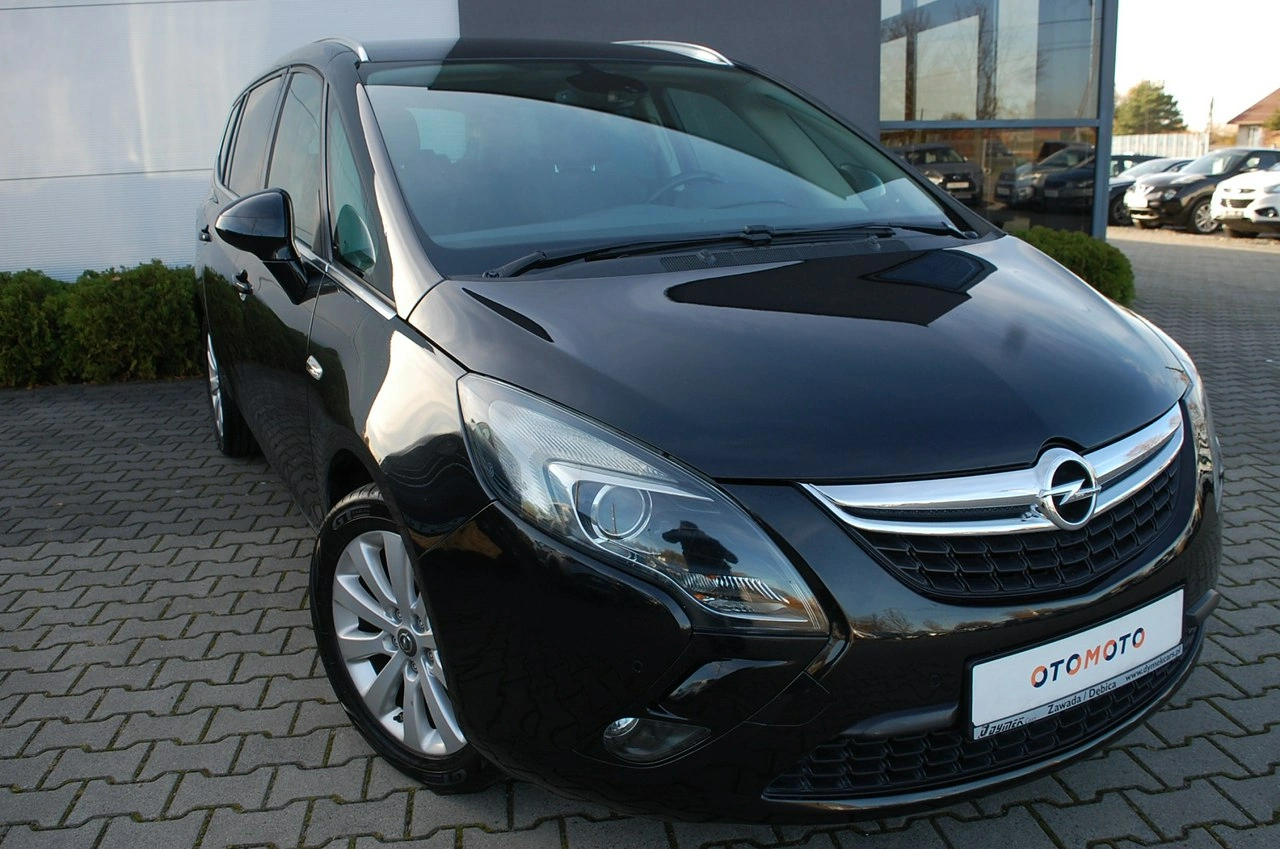 Opel Zafira - Zdjęcie 8