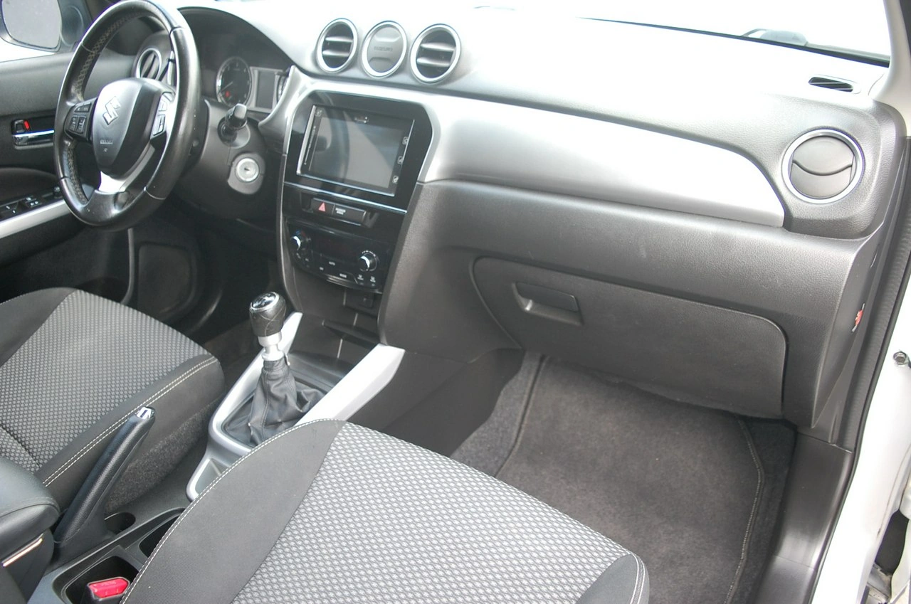 Suzuki Vitara - Zdjęcie 20