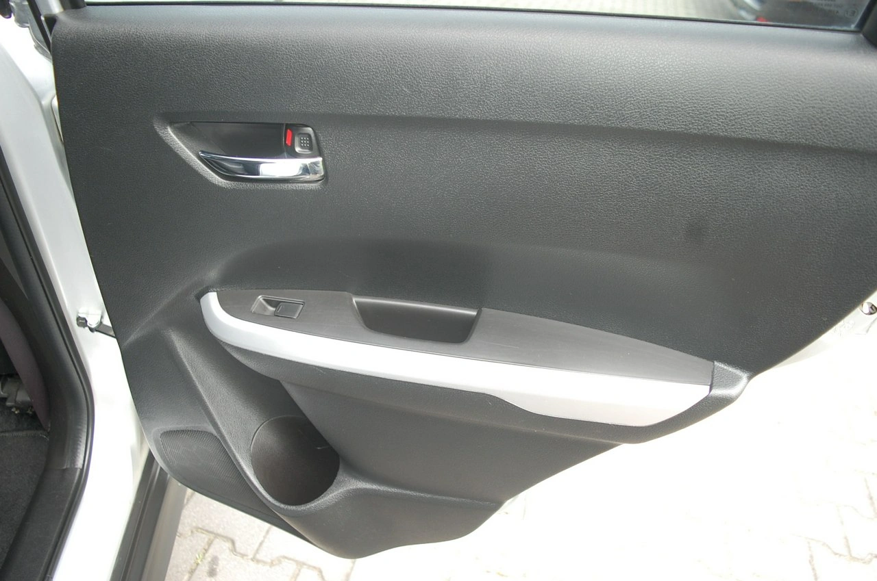 Suzuki Vitara - Zdjęcie 27