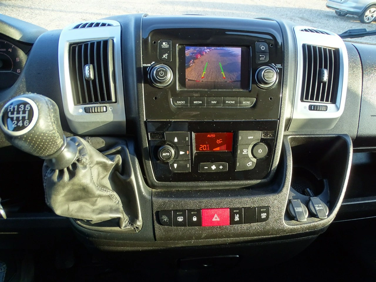 Peugeot Boxer - Zdjęcie 11