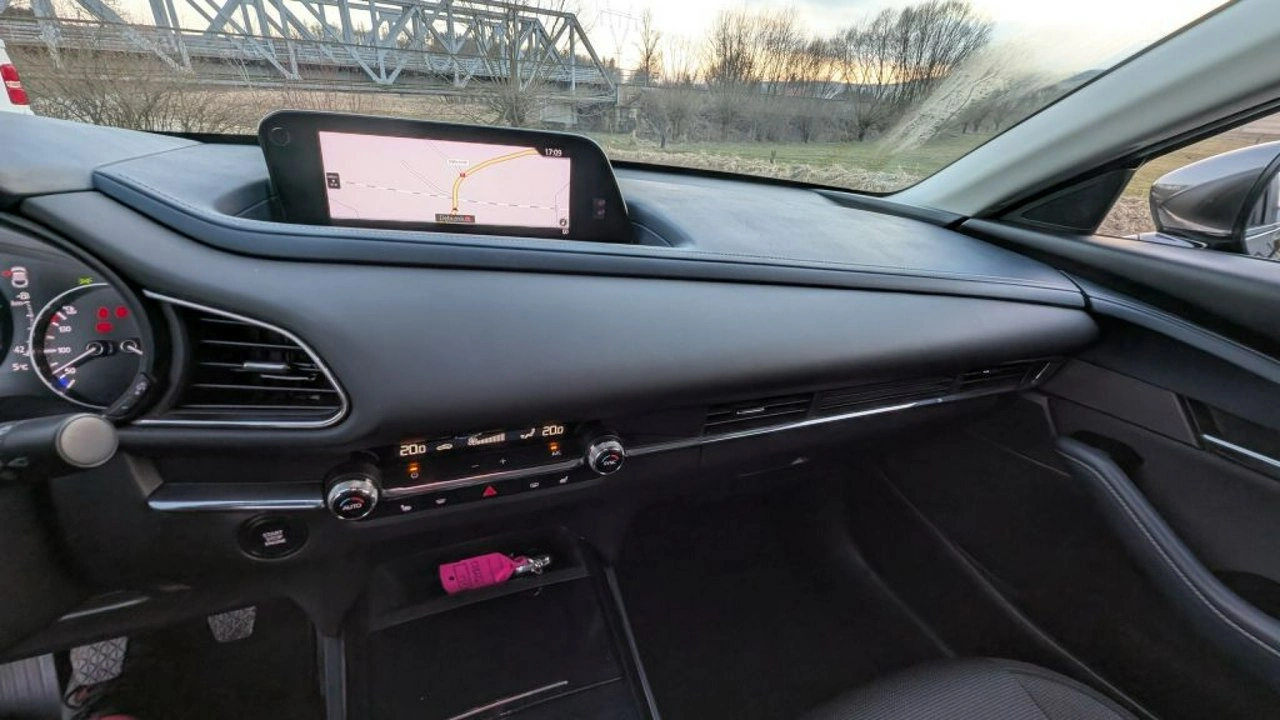 Mazda CX-30 - Zdjęcie 16