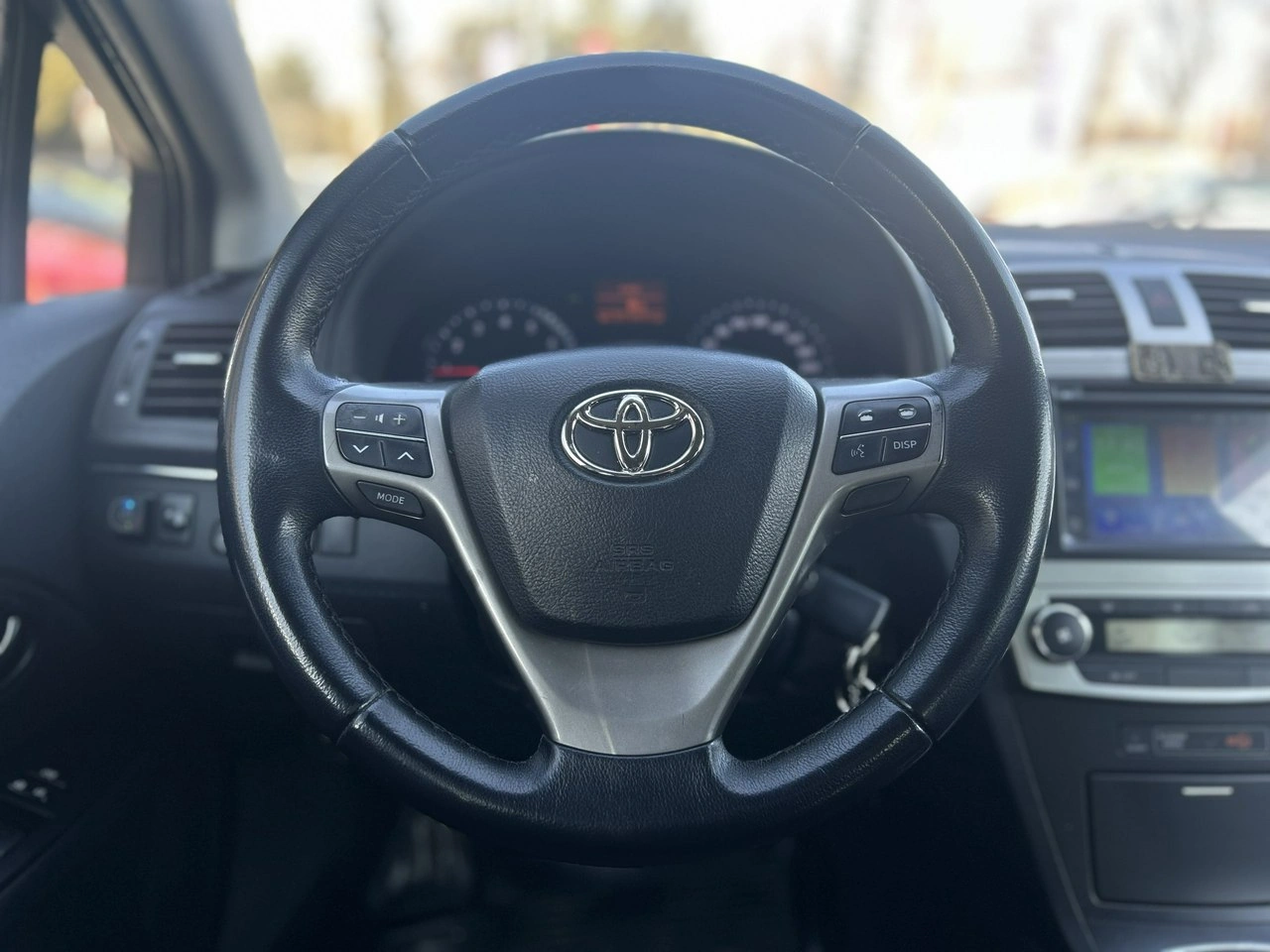 Toyota Avensis - Zdjęcie 14