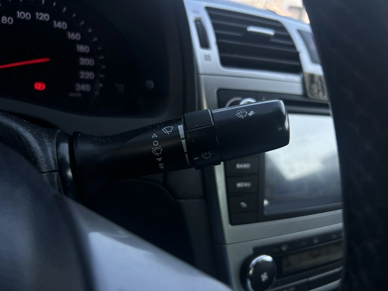 Toyota Avensis - Zdjęcie 17