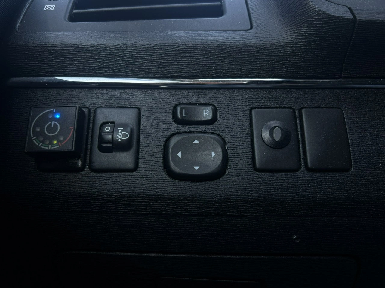 Toyota Avensis - Zdjęcie 28