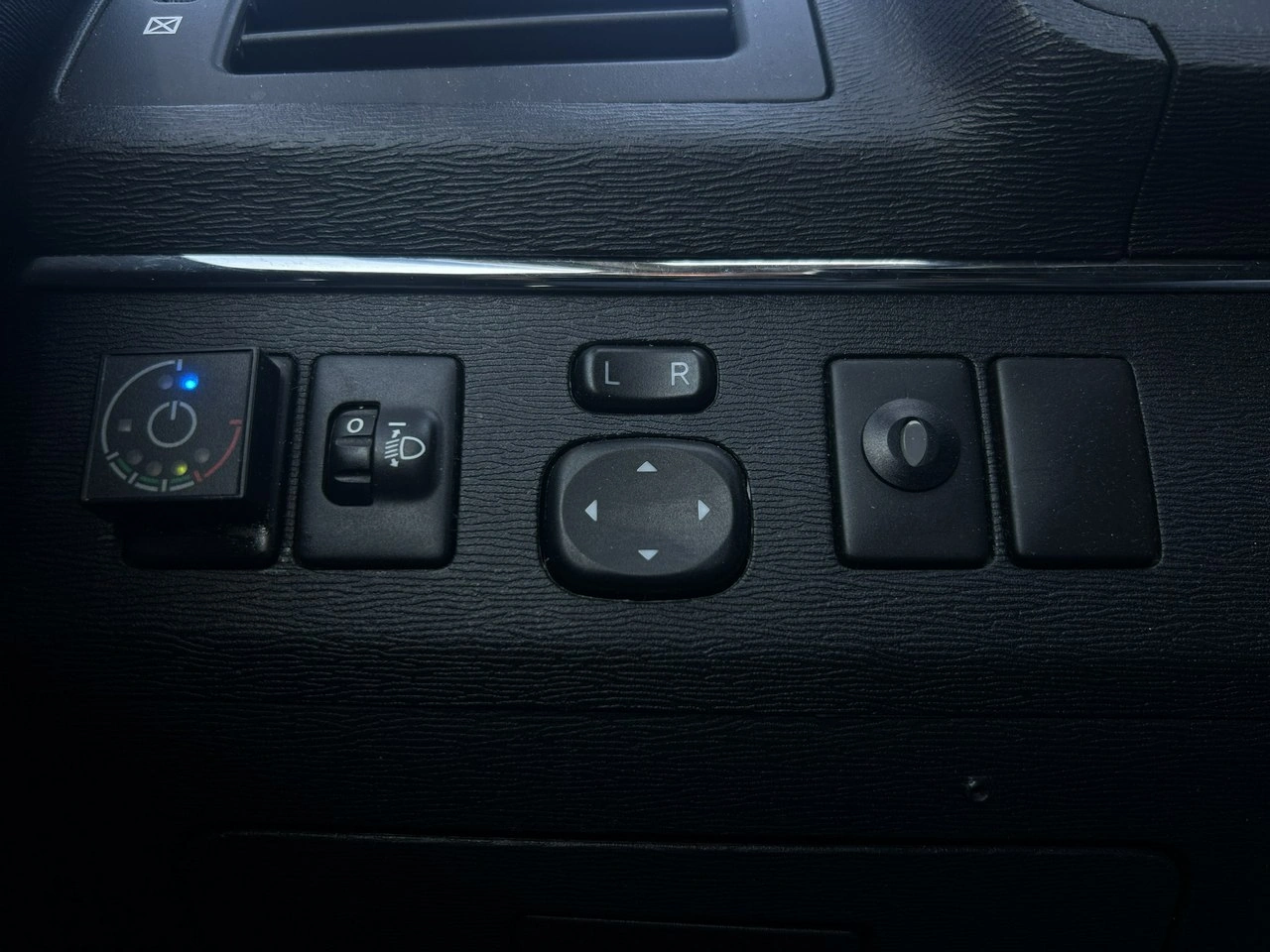 Toyota Avensis - Zdjęcie 28