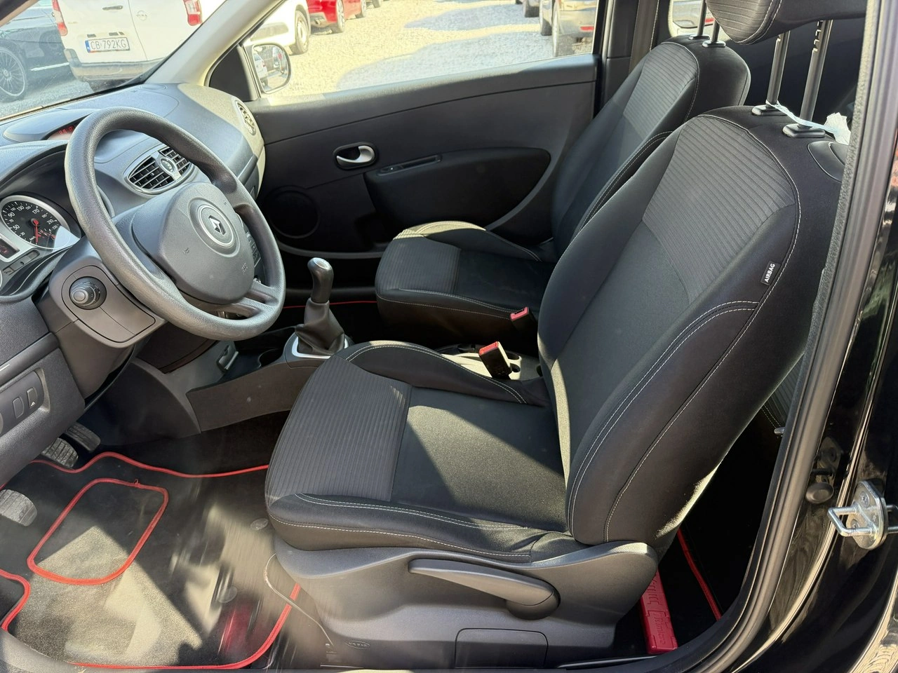 Renault Clio - Zdjęcie 11