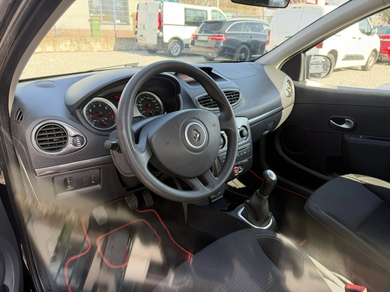 Renault Clio - Zdjęcie 15
