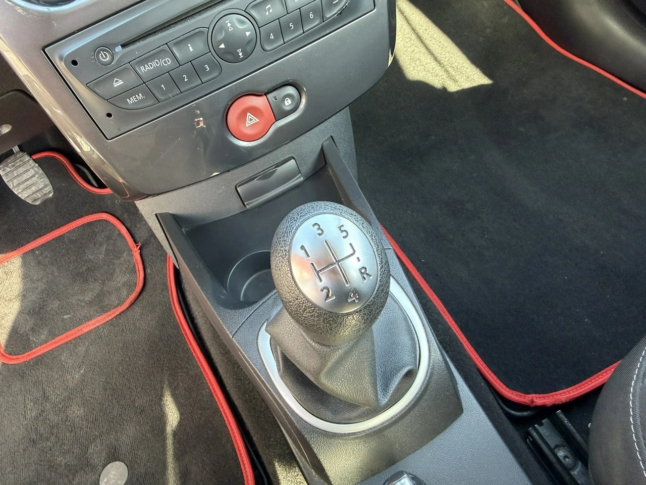 Renault Clio - Zdjęcie 20