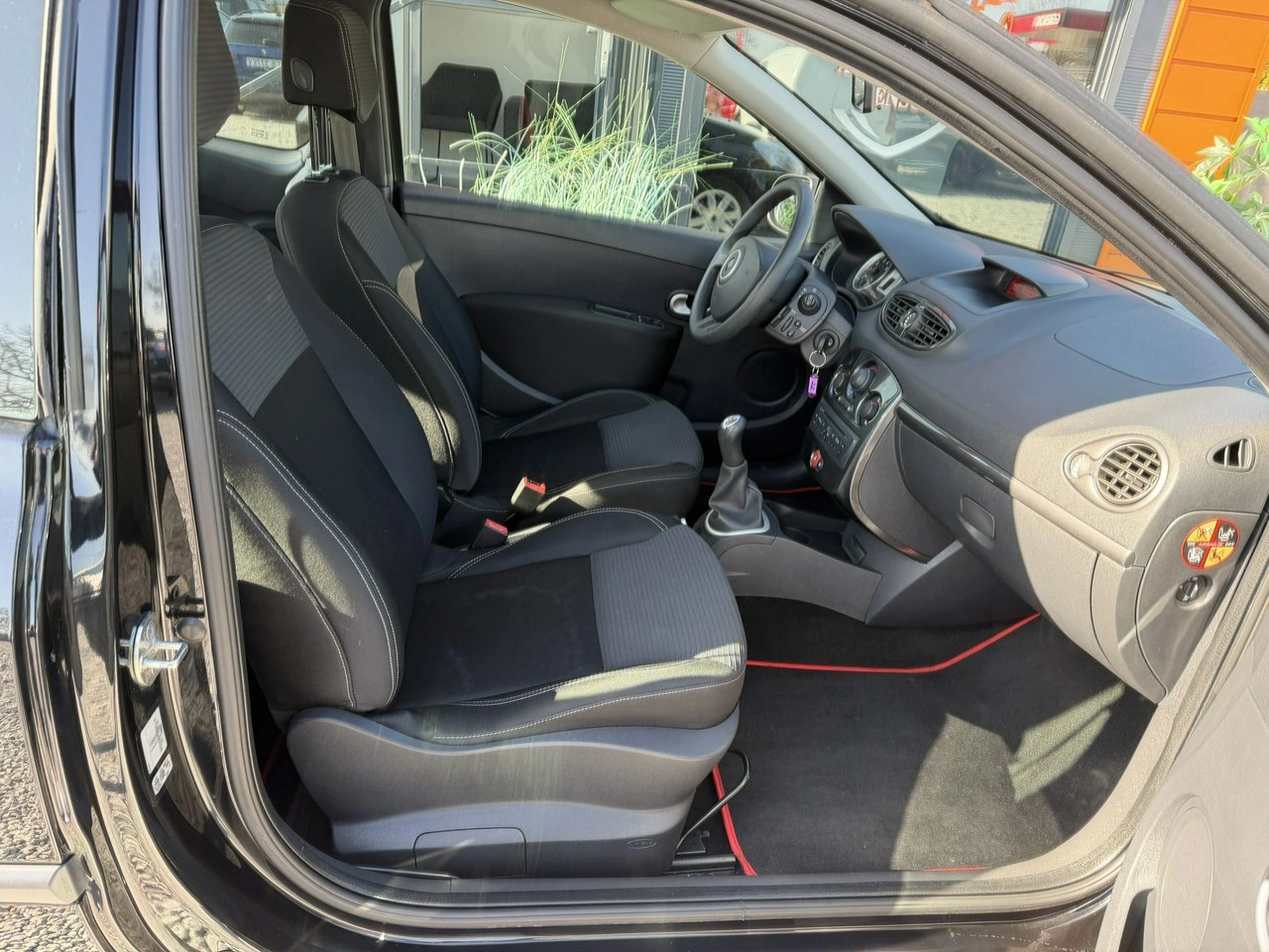 Renault Clio - Zdjęcie 22