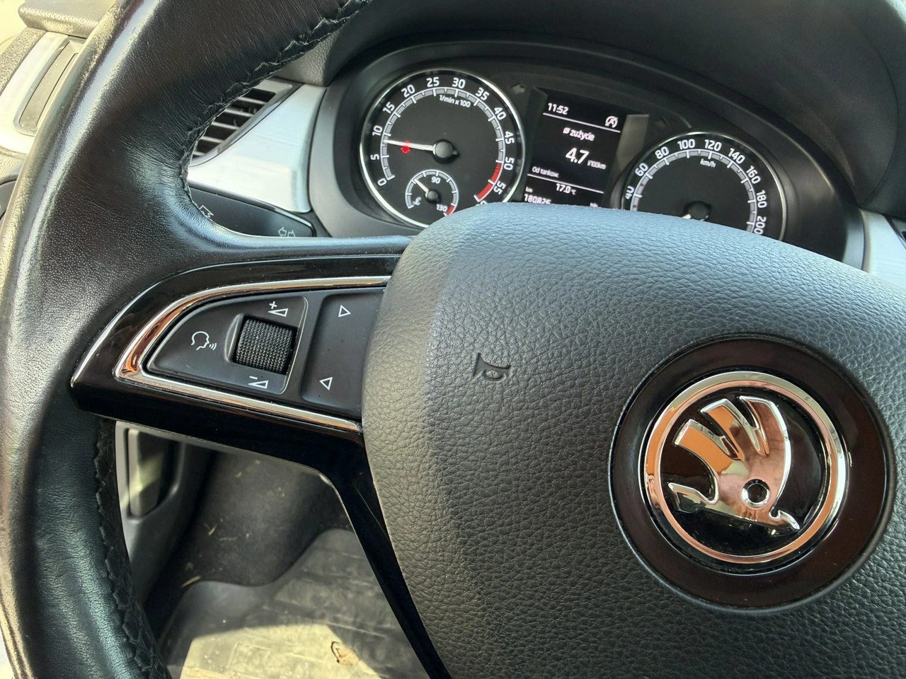 Skoda RAPID - Zdjęcie 15