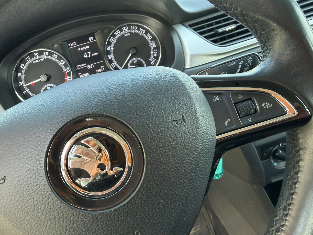 Skoda RAPID - Zdjęcie 16