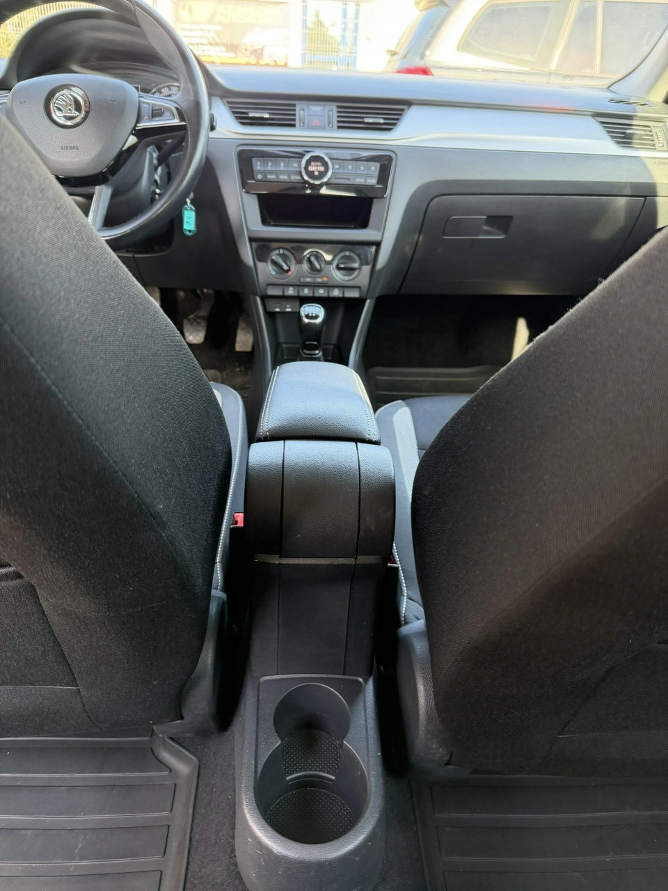 Skoda RAPID - Zdjęcie 28