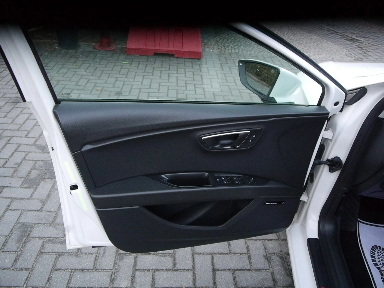 Seat Leon - Zdjęcie 17