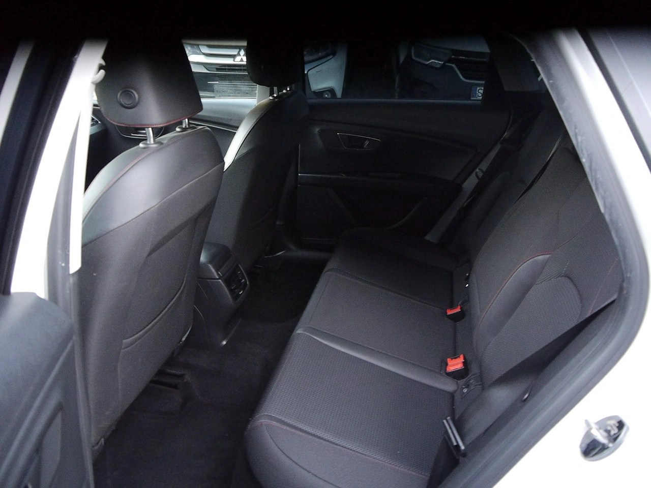 Seat Leon - Zdjęcie 20