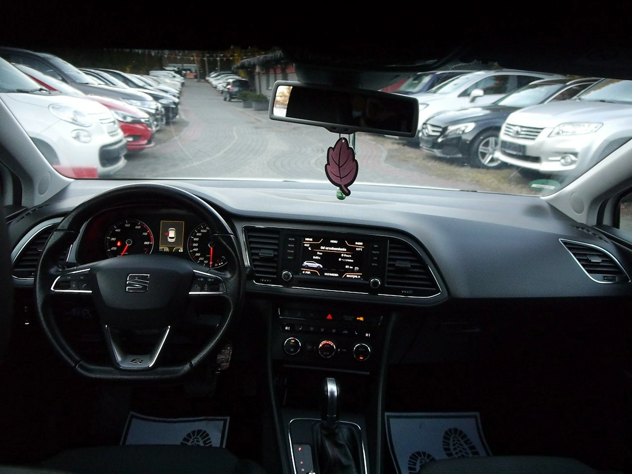 Seat Leon - Zdjęcie 21